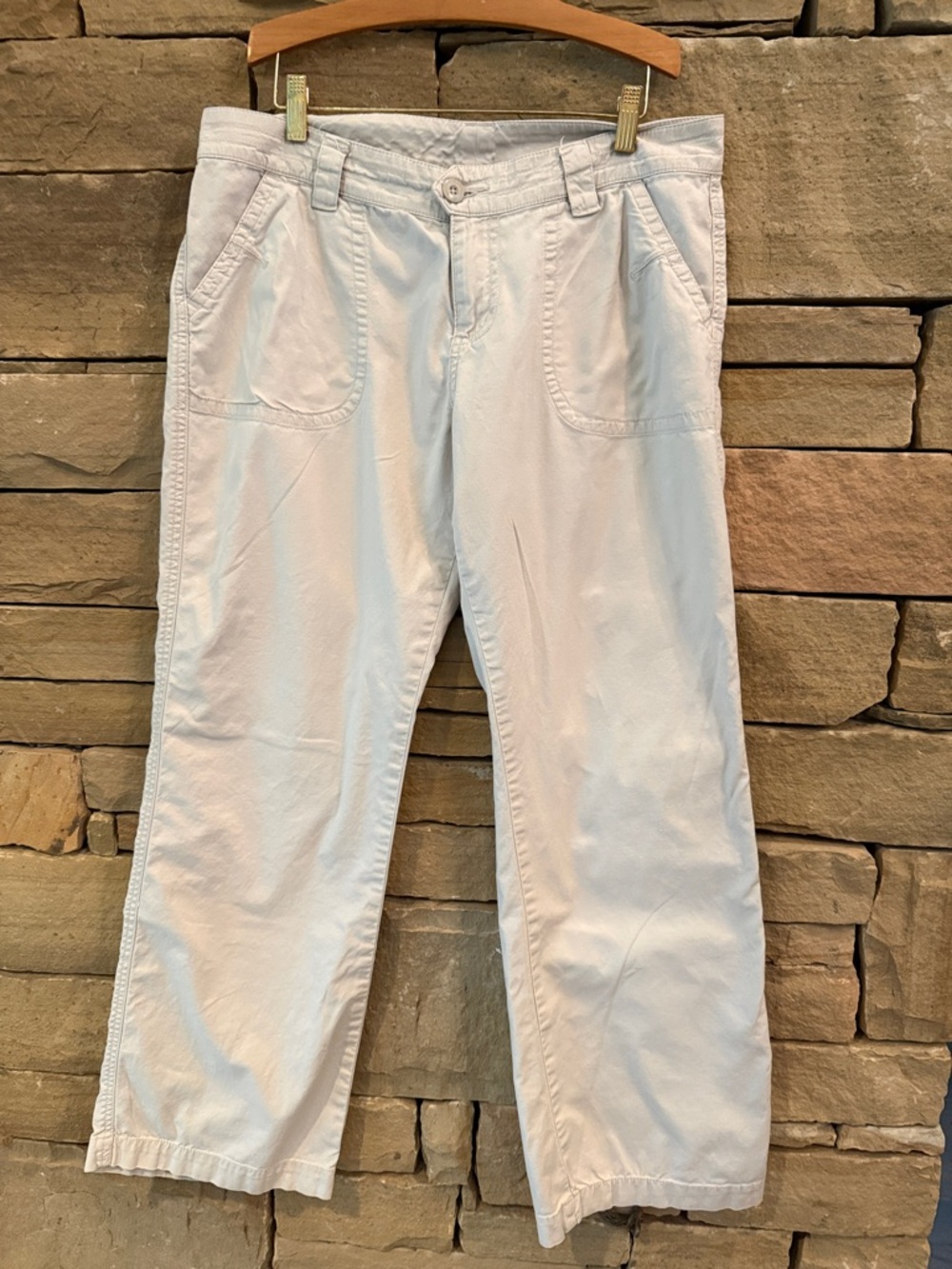 Woolrich Women’s Khaki Stretch straight Leg Chinos
